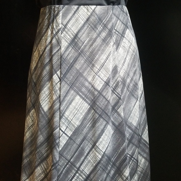 Gray maxi skirt SEE SIZE BELOW - Picture 2 of 2